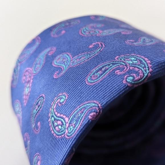 Ted Baker Paisley Micro Ribbed Cornflower Pink Classic Width Silk Tie 61"Long - Picture 3 of 8